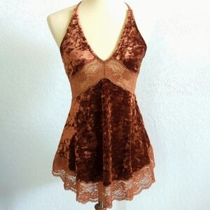 FREE PEOPLE INTIMATELY Sneaky Feelings Velvet Tunic